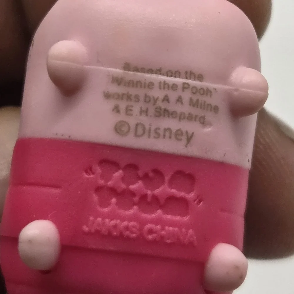 VTG Disney Tsum Tsum Piglet Keychain Bag Charm Backpack Tag‎ PVC
